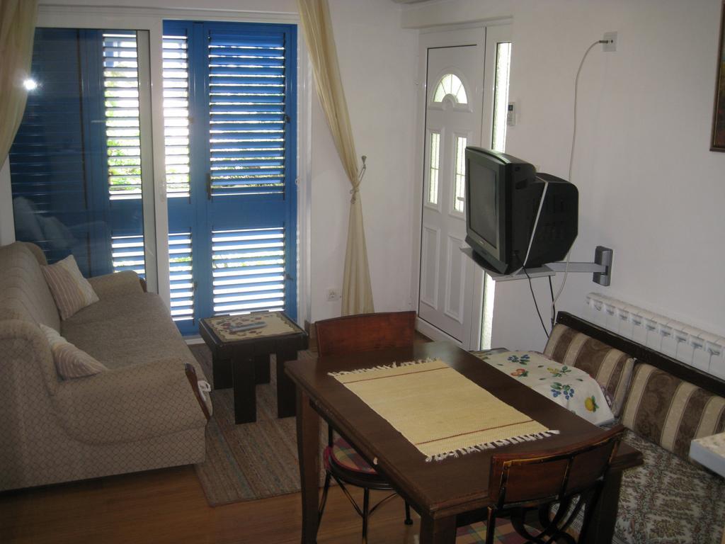 Apartmani Famelja Jovanovic Sveti Stefan Cameră foto